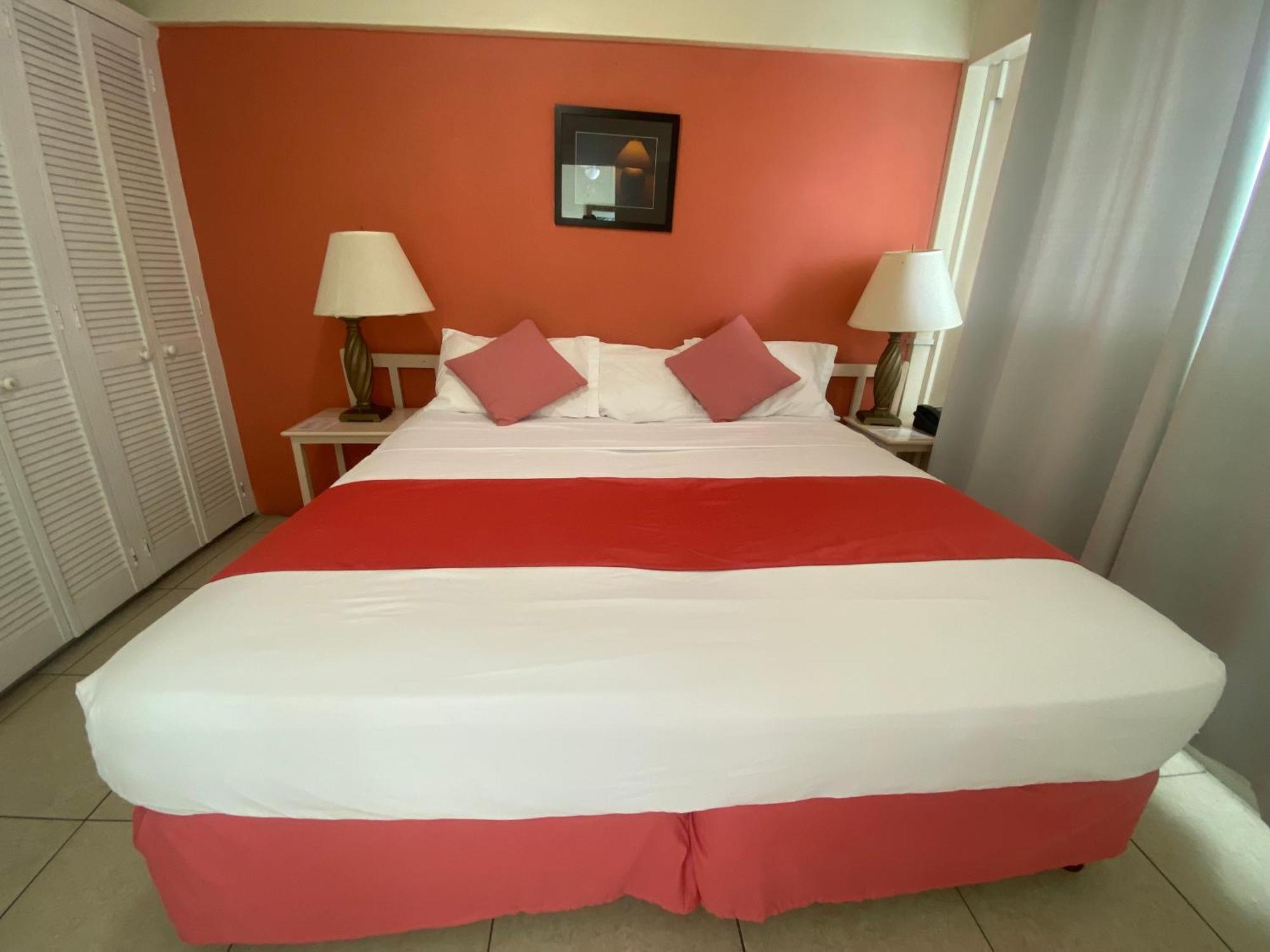 Melrose Beach Apartments Inc Bridgetown Szoba fotó