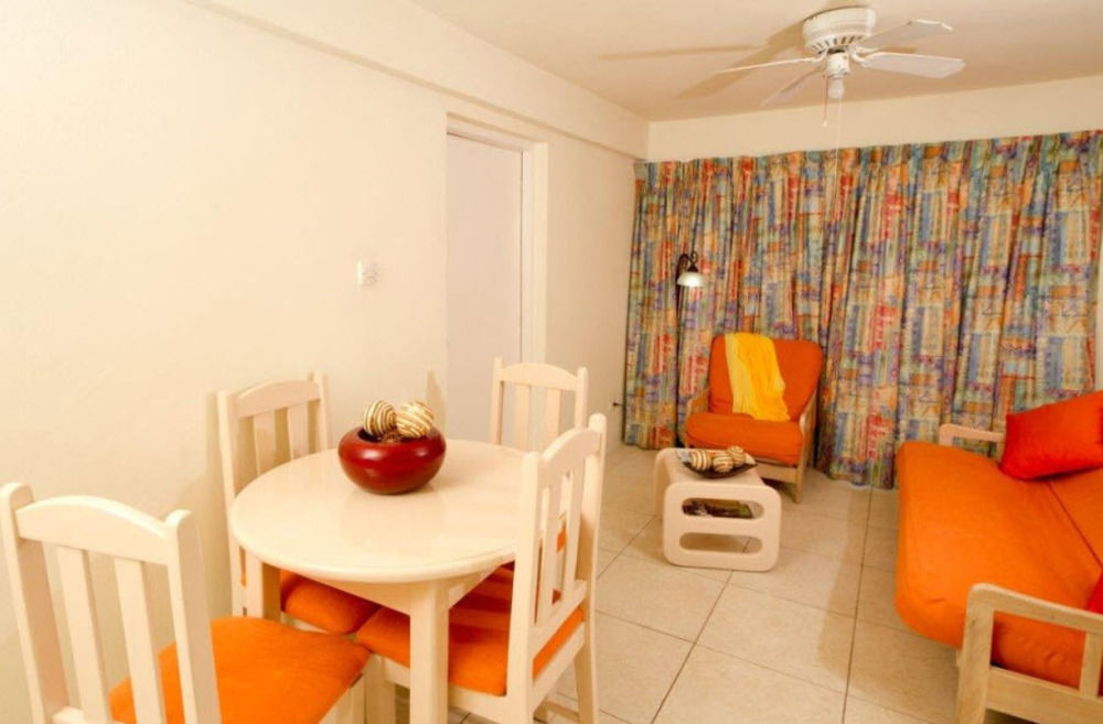 Melrose Beach Apartments Inc Bridgetown Kültér fotó
